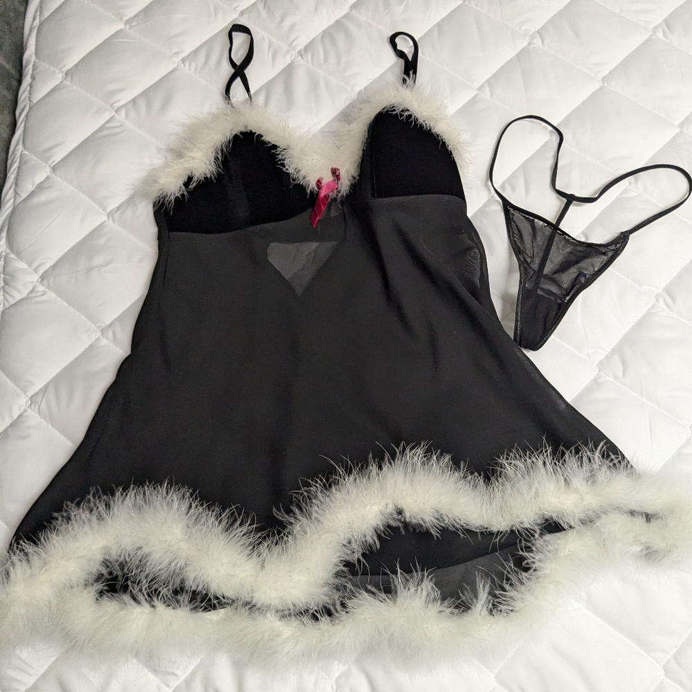 Beautiful baby doll style lingerie - small